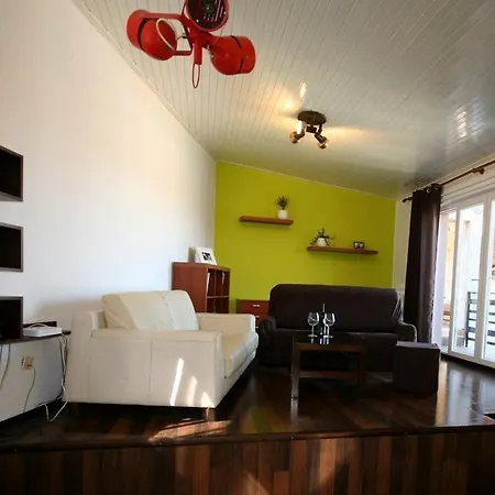 Apartment Elena Pula