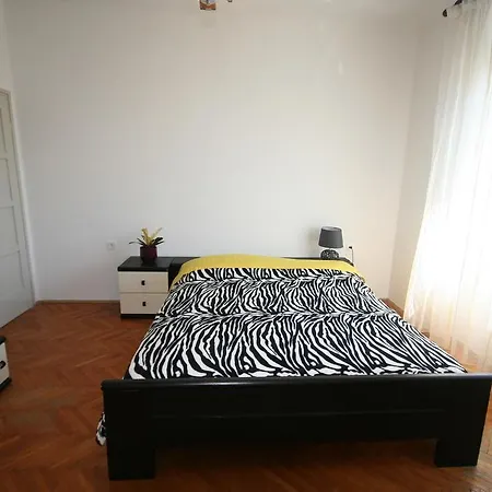 Elena Apartment Pula