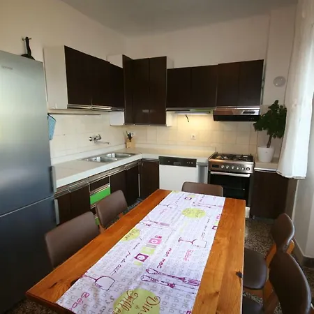Apartment Elena *